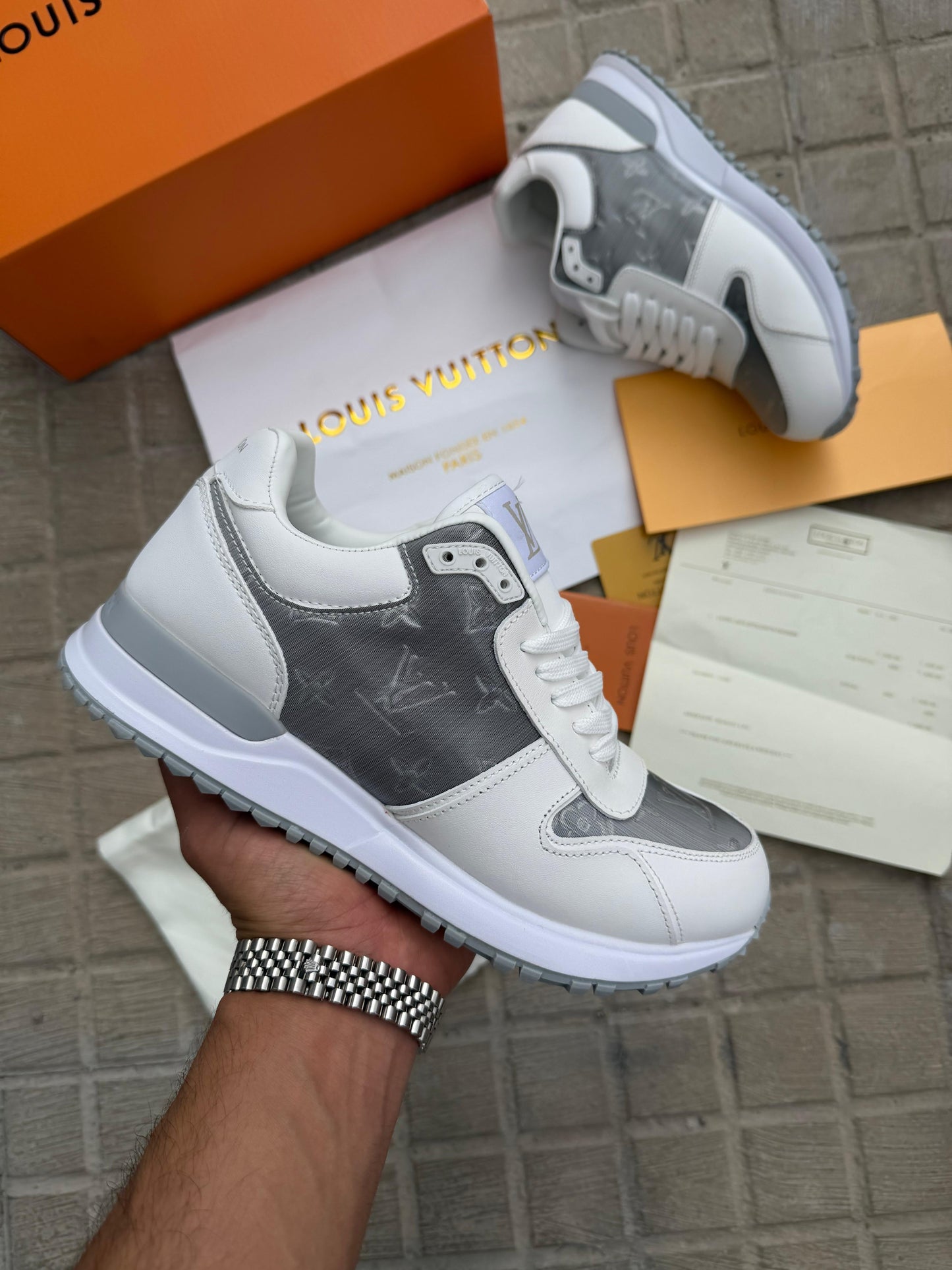Louis Vuitton Trainer Run Away Grey