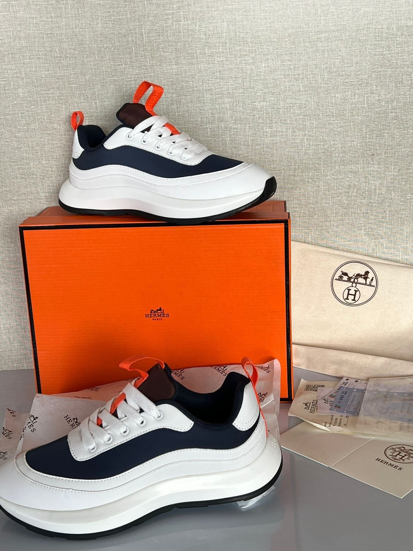 Hermes Trainer WBO
