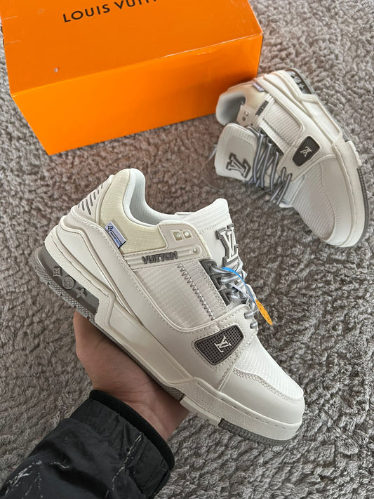 Louis Vuitton Trainer GreyG