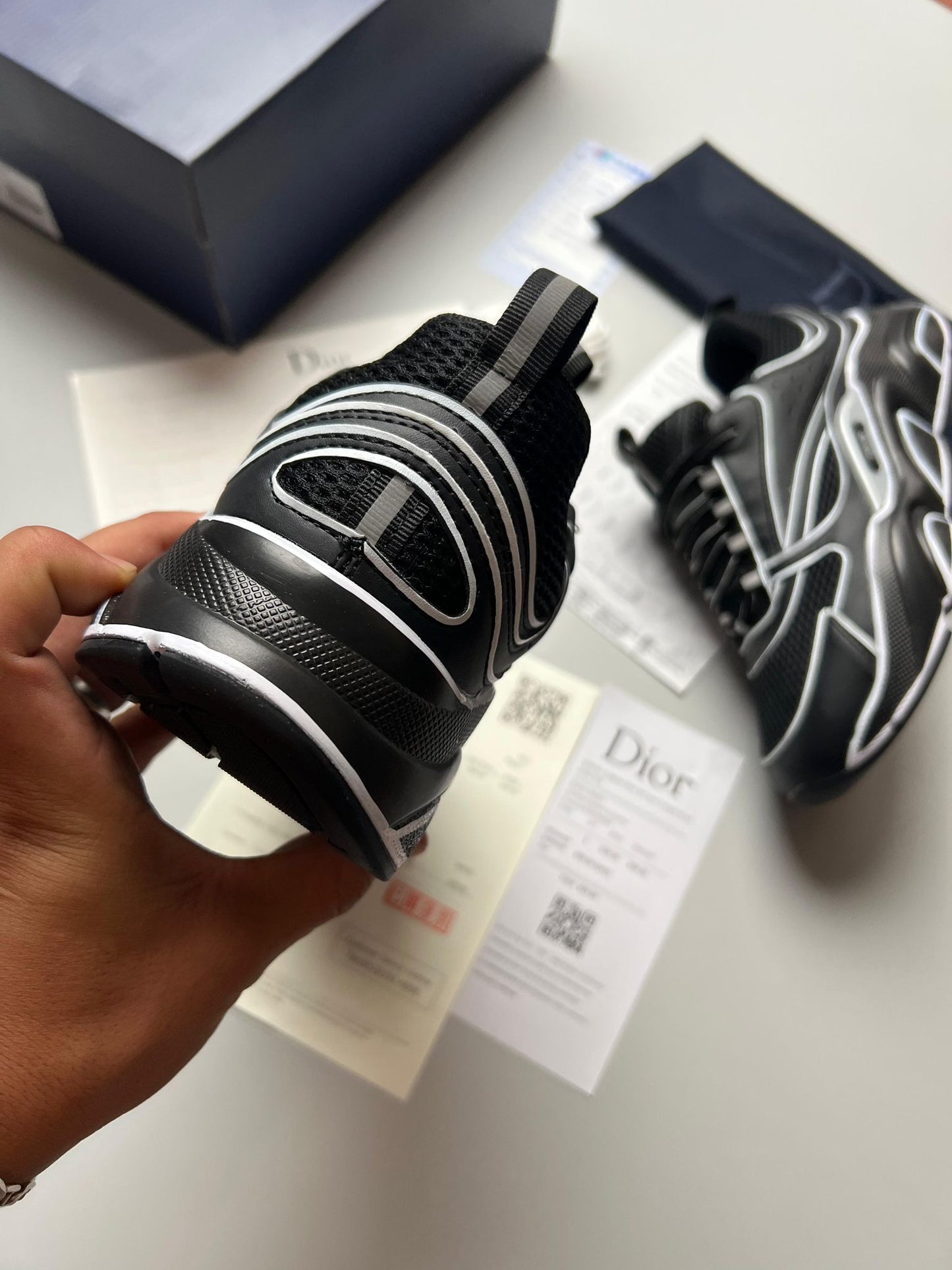 Dior B22 Black Draw