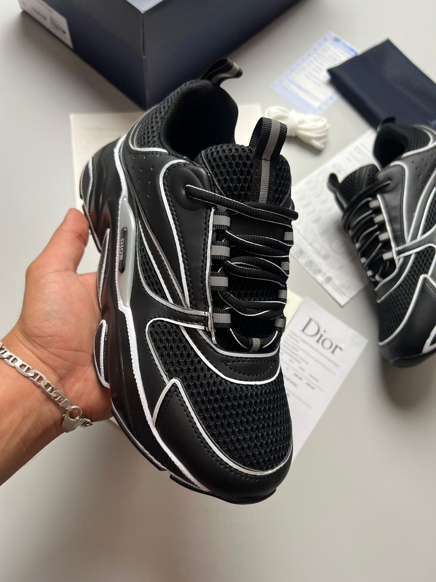 Dior B22 Black Draw