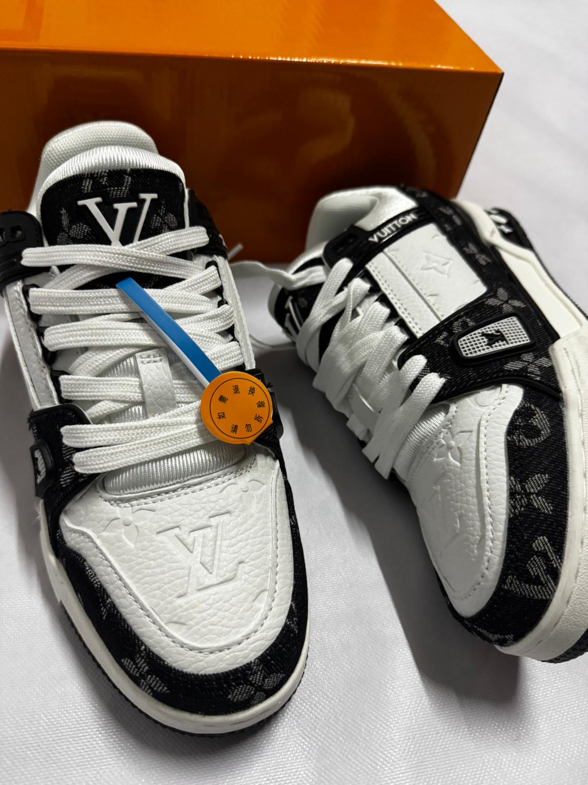 Louis Vuitton Trainer Black