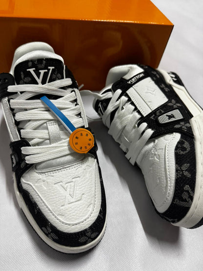 Louis Vuitton Trainer Black