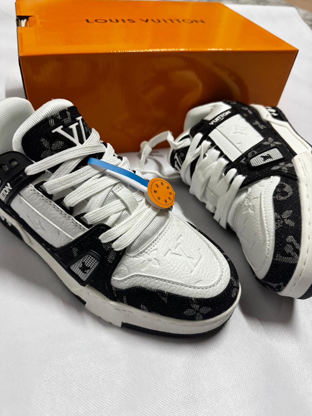 Louis Vuitton Trainer Black