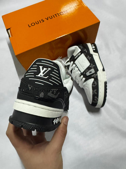 Louis Vuitton Trainer Black