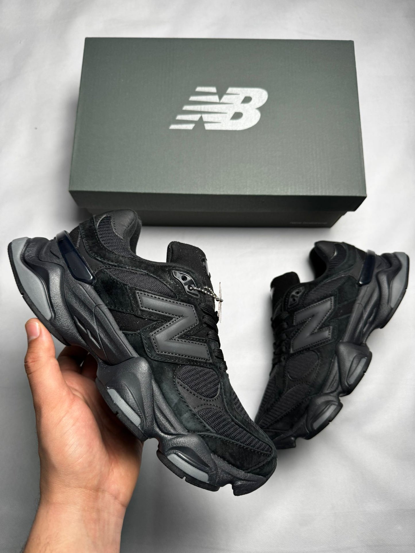New Balance 9060 All Black