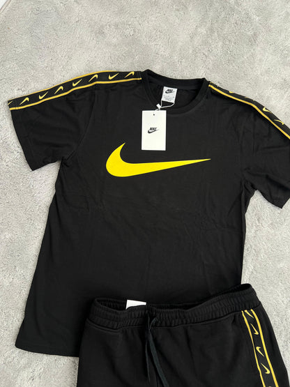Conjunto Nike Black and Gold