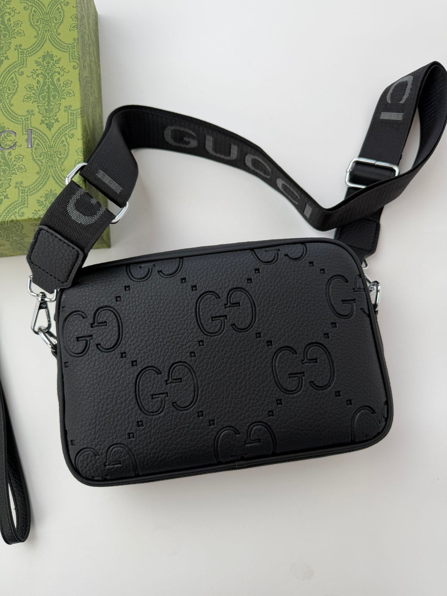 Bolso Gucci GG Embossed Mini Negro