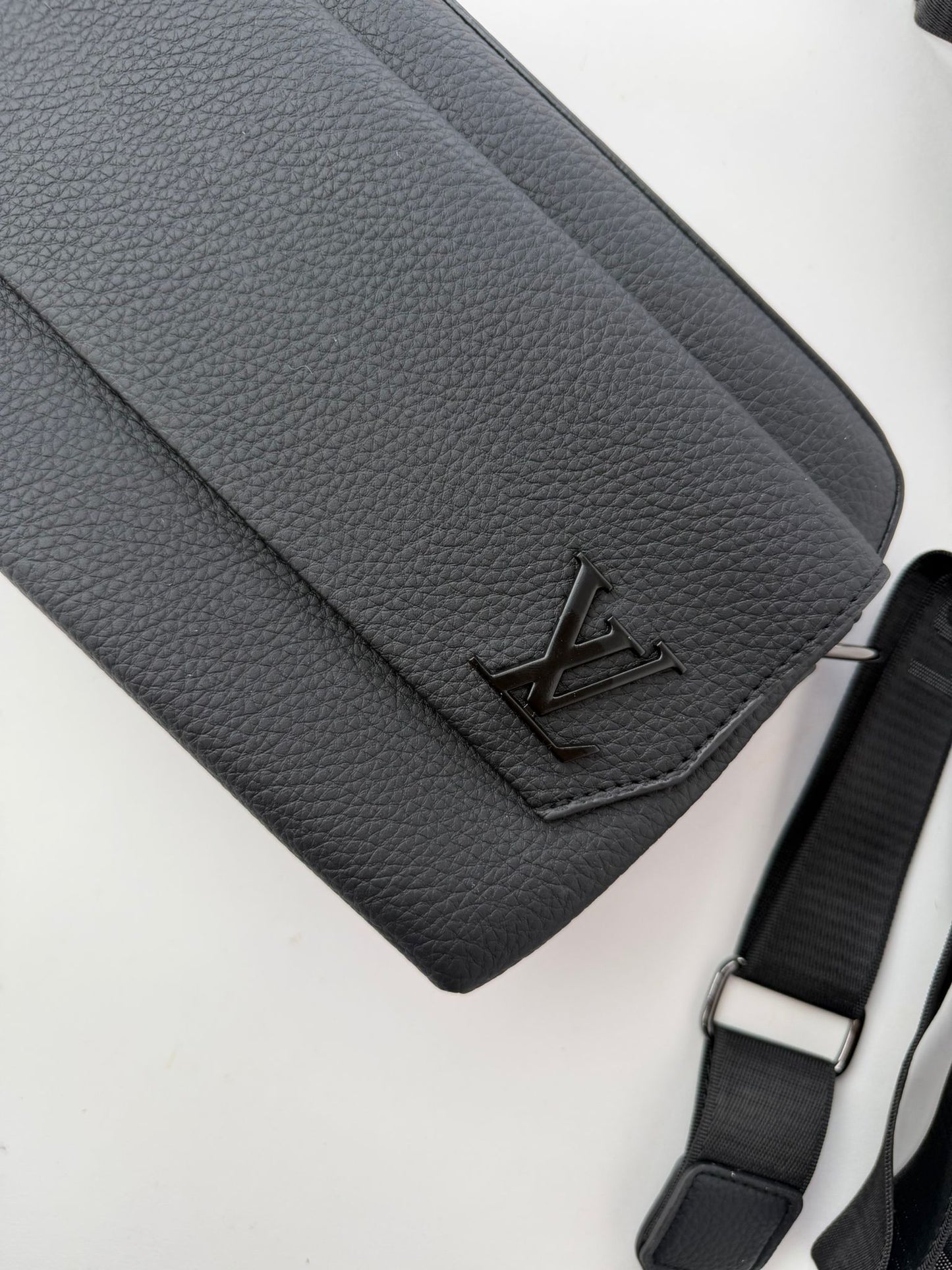 Bolso Crossbody Premium Negro Texturizado
