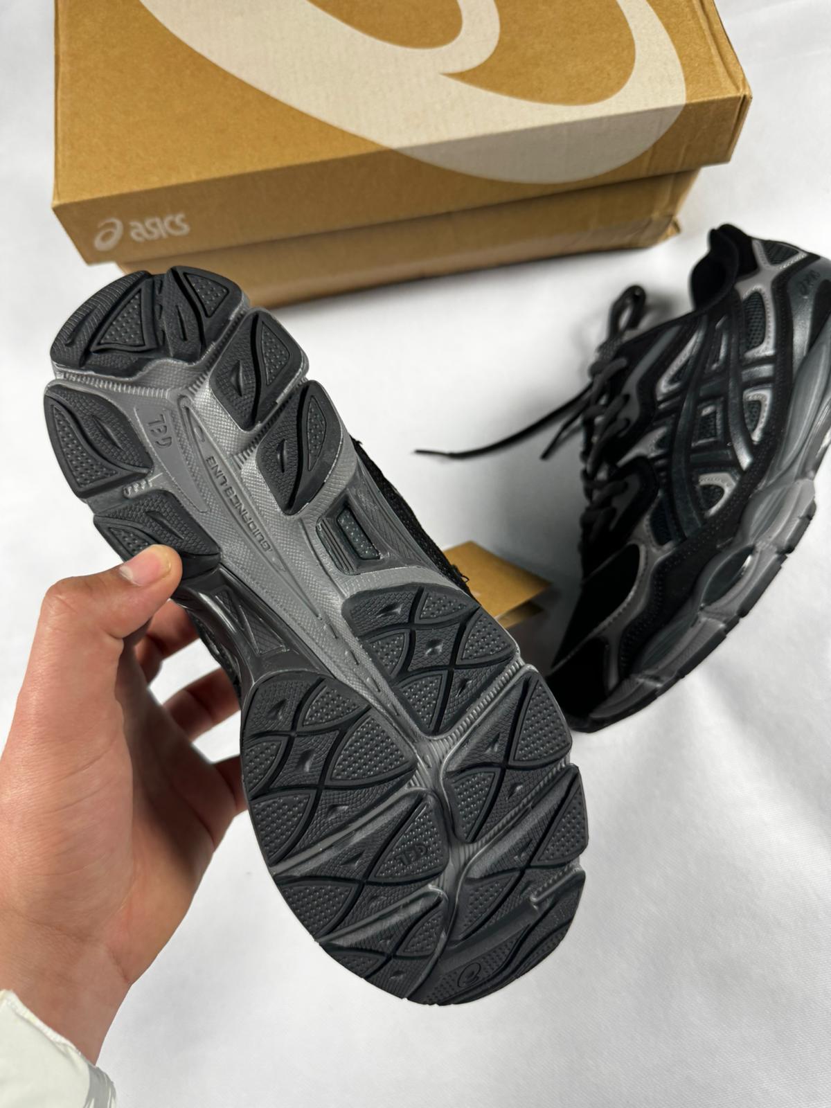 Asics Gel NyC Black