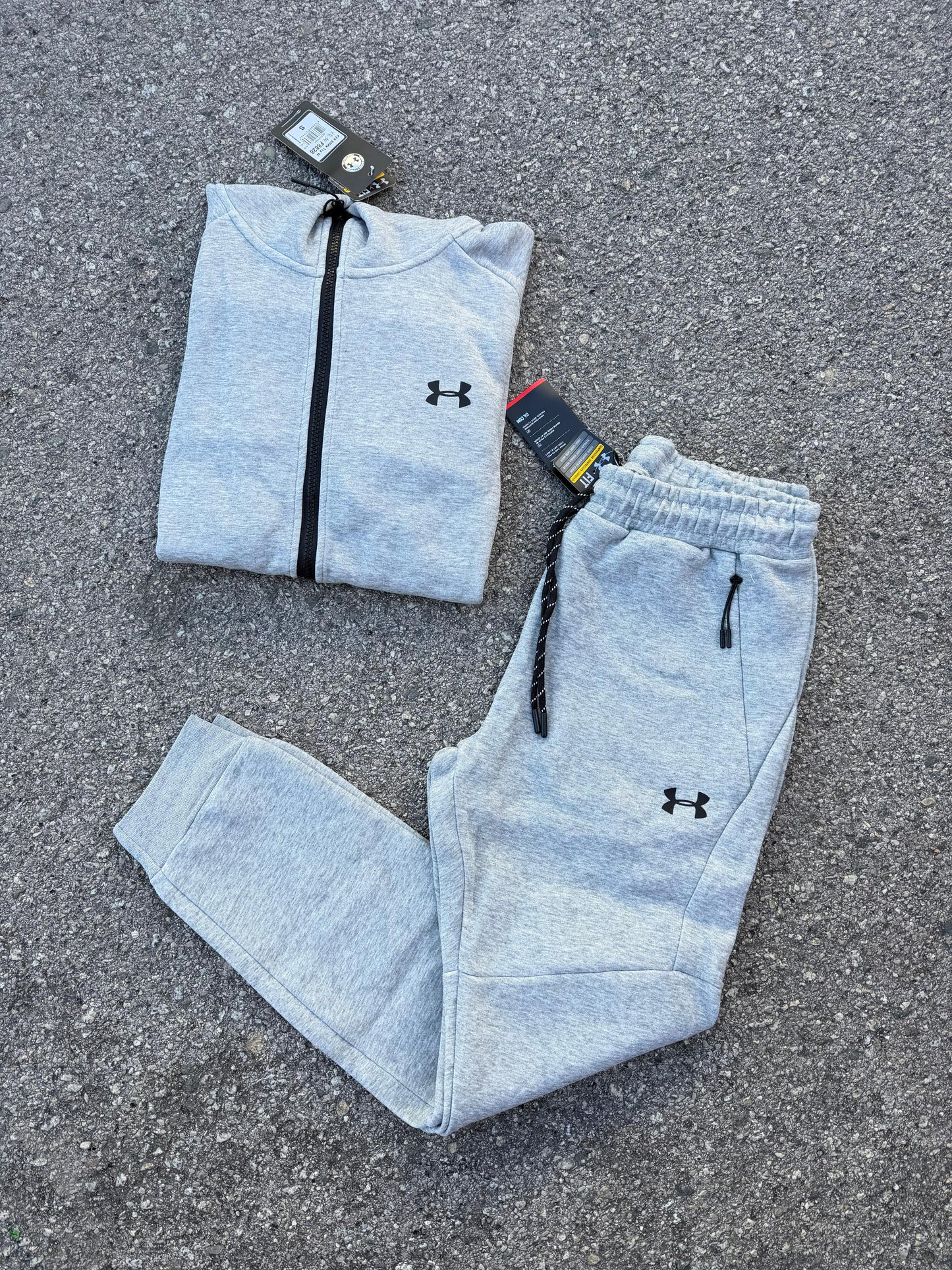 Conjunto Under Armour 2026 Grey